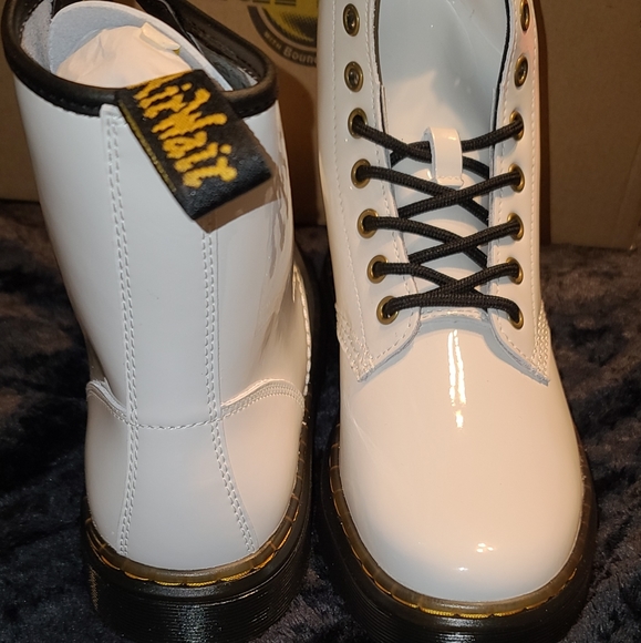 Dr. Martens - Picture 6 of 13
